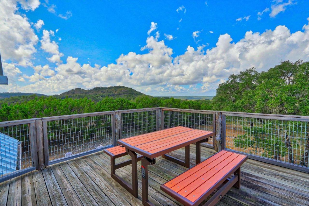 Log Cabin At Old Glory Ranch Wimberley Buitenkant foto