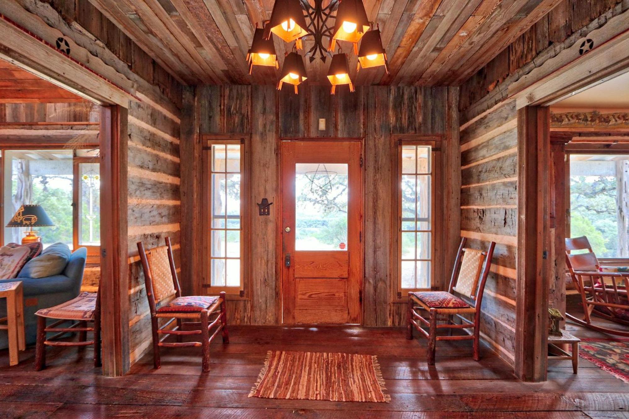 Log Cabin At Old Glory Ranch Wimberley Buitenkant foto