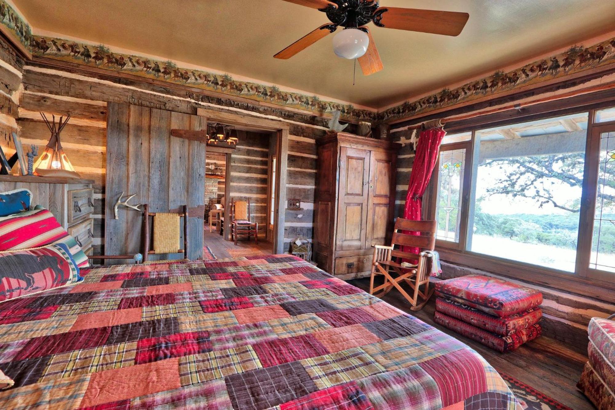 Log Cabin At Old Glory Ranch Wimberley Buitenkant foto