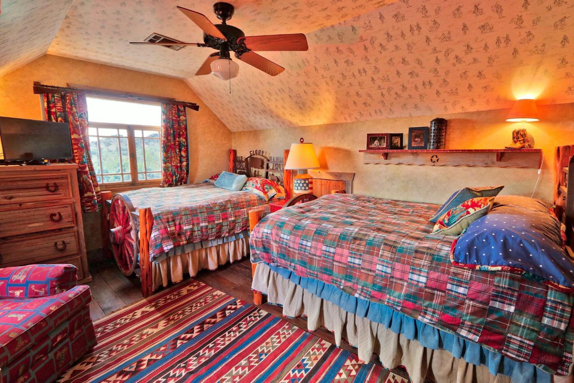 Log Cabin At Old Glory Ranch Wimberley Buitenkant foto