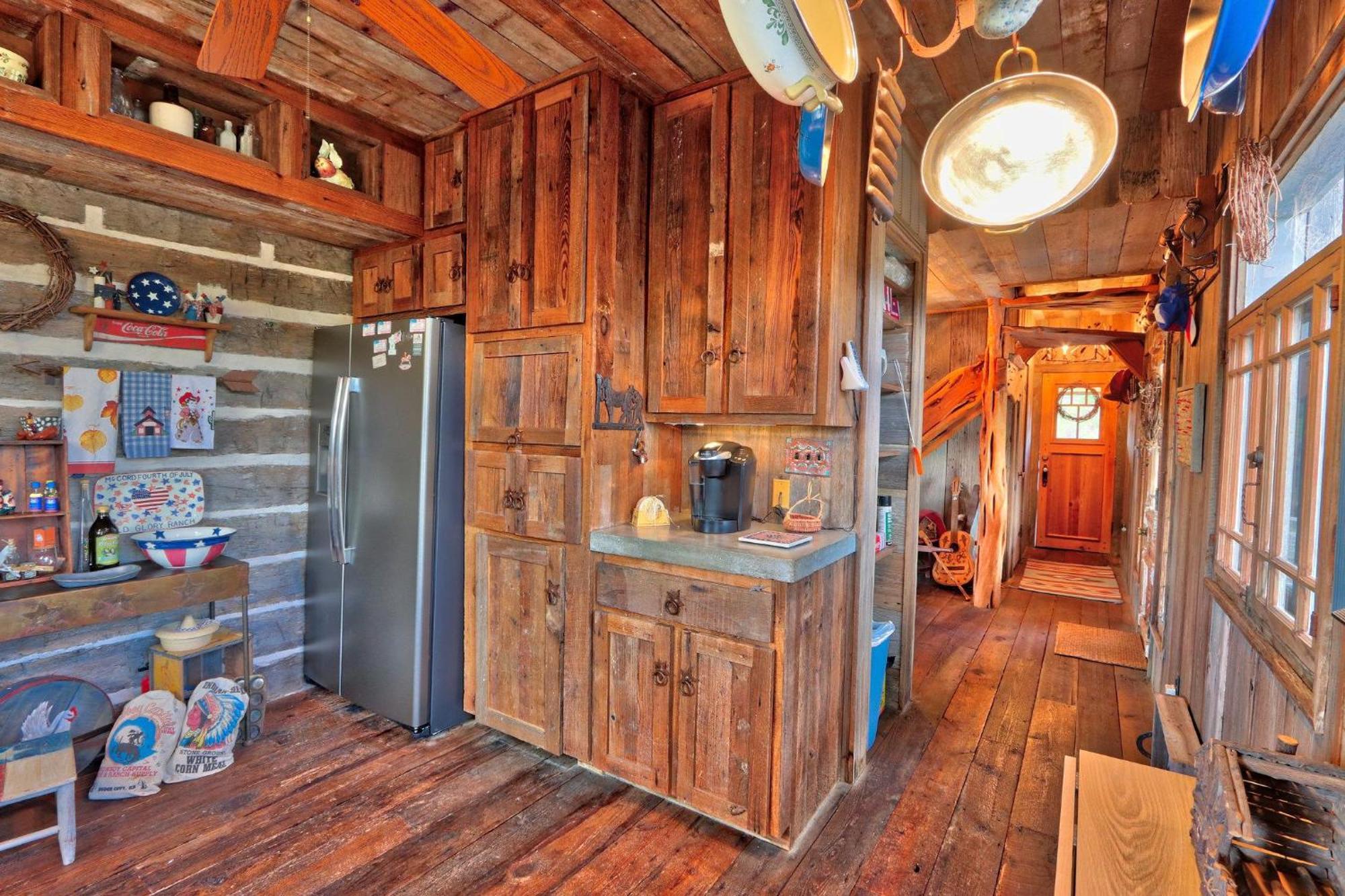 Log Cabin At Old Glory Ranch Wimberley Buitenkant foto