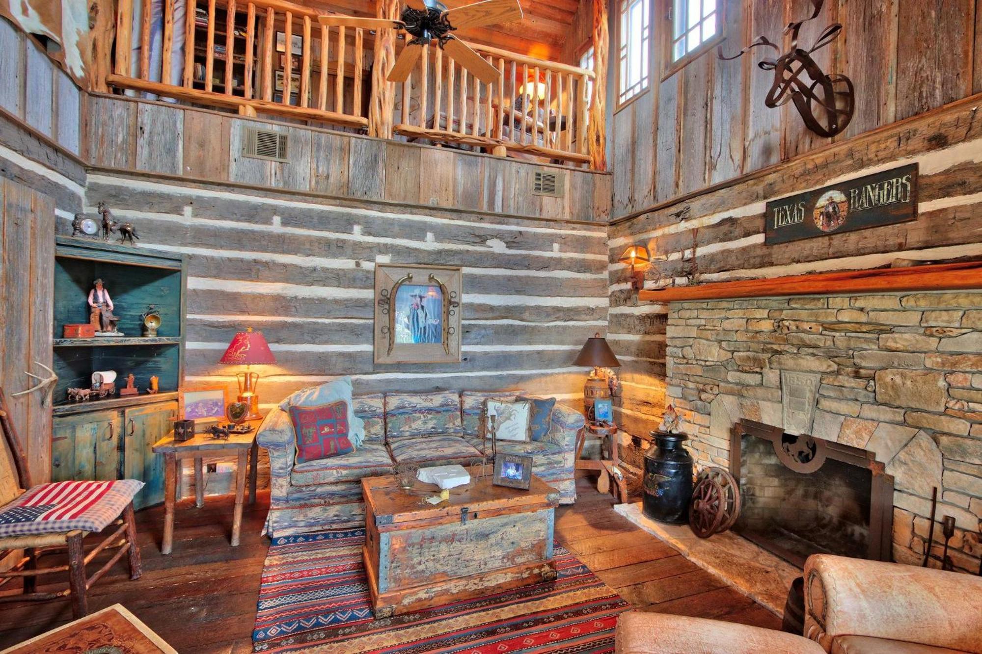 Log Cabin At Old Glory Ranch Wimberley Buitenkant foto