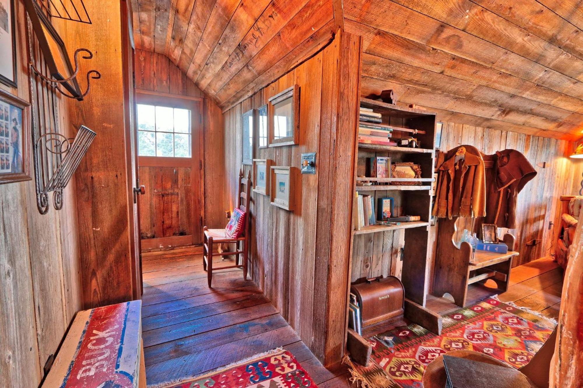 Log Cabin At Old Glory Ranch Wimberley Buitenkant foto
