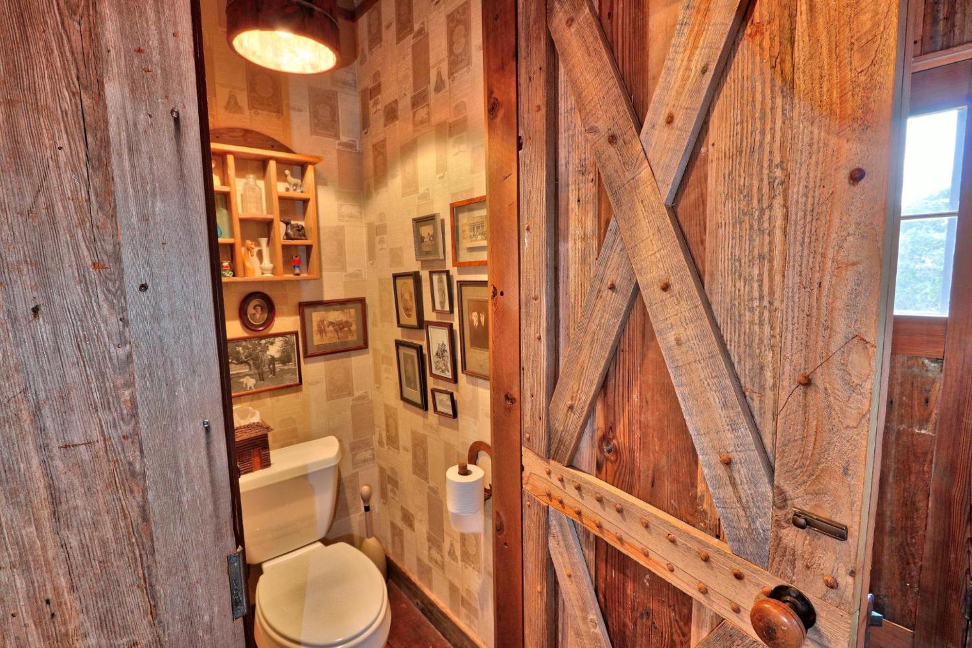 Log Cabin At Old Glory Ranch Wimberley Buitenkant foto