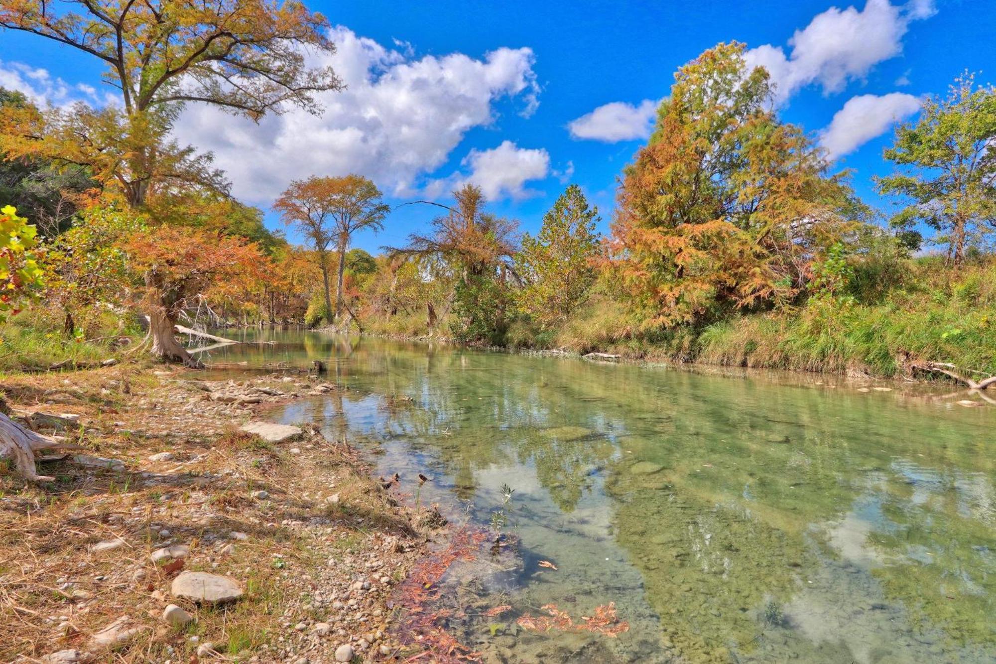 Log Cabin At Old Glory Ranch Wimberley Buitenkant foto