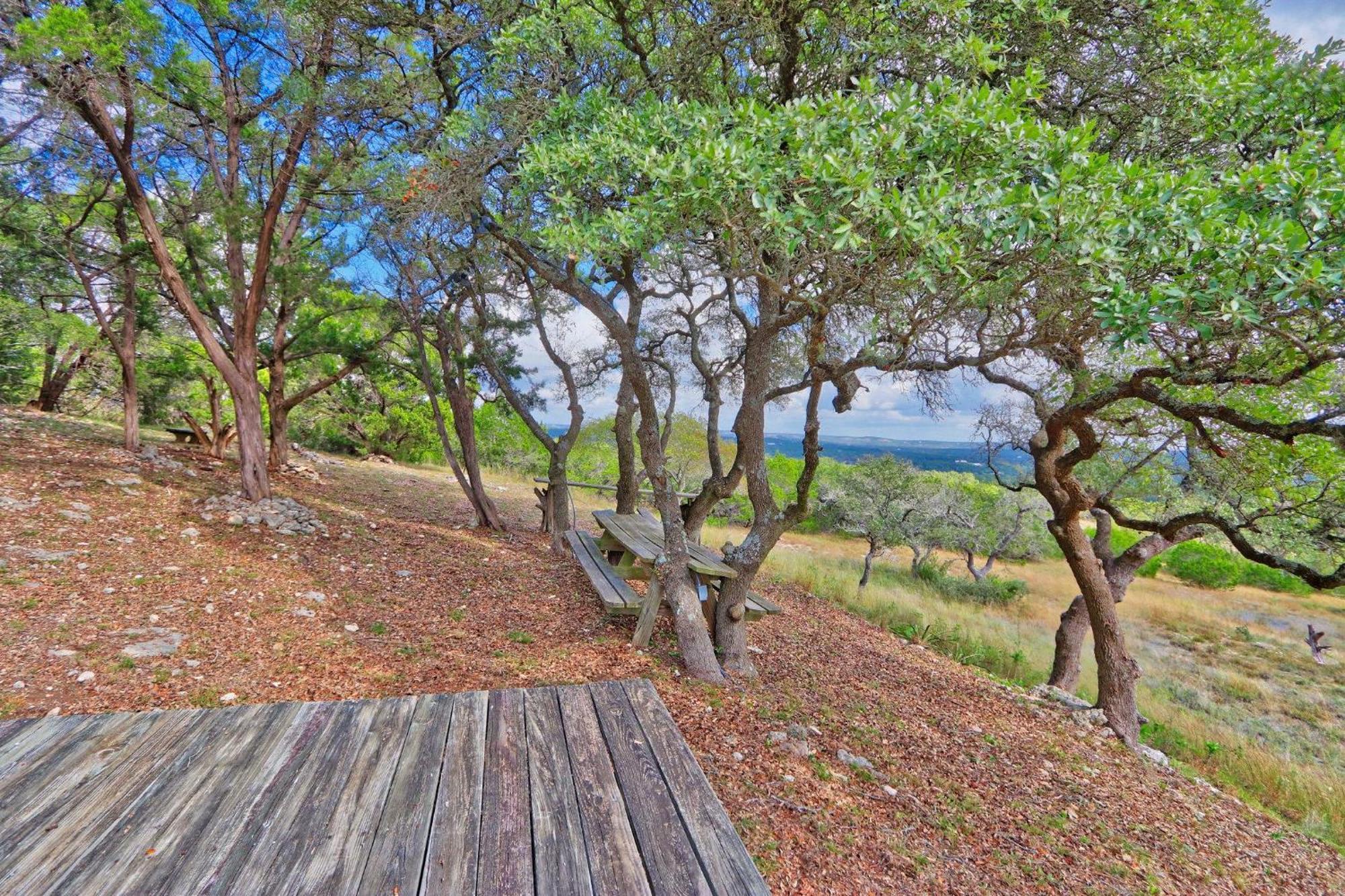 Log Cabin At Old Glory Ranch Wimberley Buitenkant foto